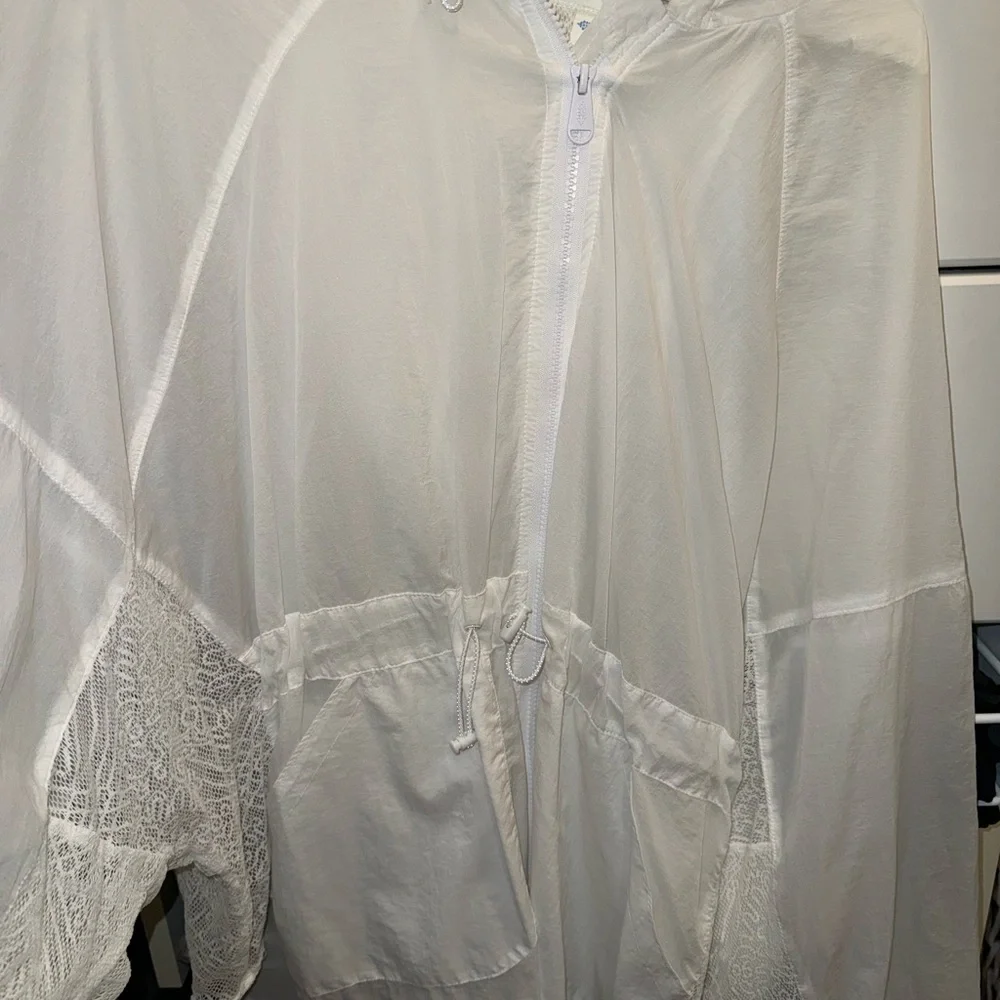 Free People Movement - Picture 2 of 6